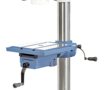Imadło wiertarskie 155 mm (opcja) montowane od dołu stołu roboczego.