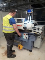 Instalacja szlifierki do wałków i otworów serii URS,